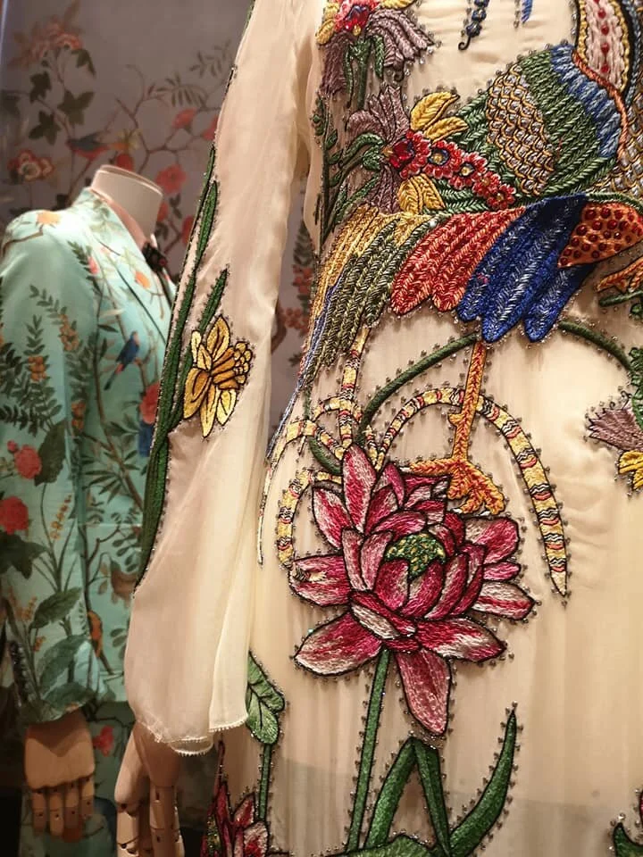 Gucci dress flower sale